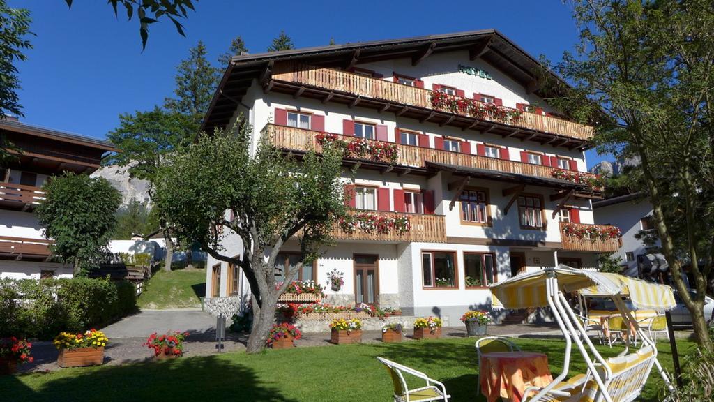 Hotel Bellaria - Кортина-д'Ампеццо Экстерьер фото